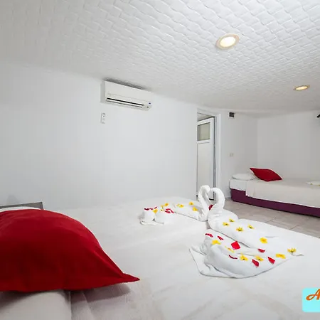 Hotel Altinkum 3*