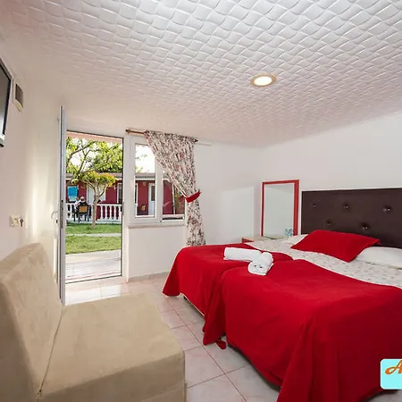 Hotel Altinkum 3*