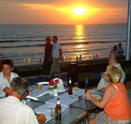Altinkum 3*
