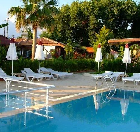 Altinkum Hotel 3*
